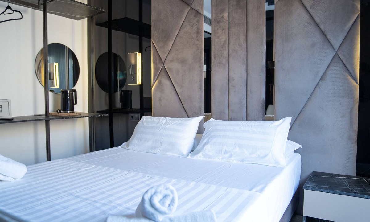 Lloret Town Center Hotel | MEFOLINKEL SUITS HOTEL