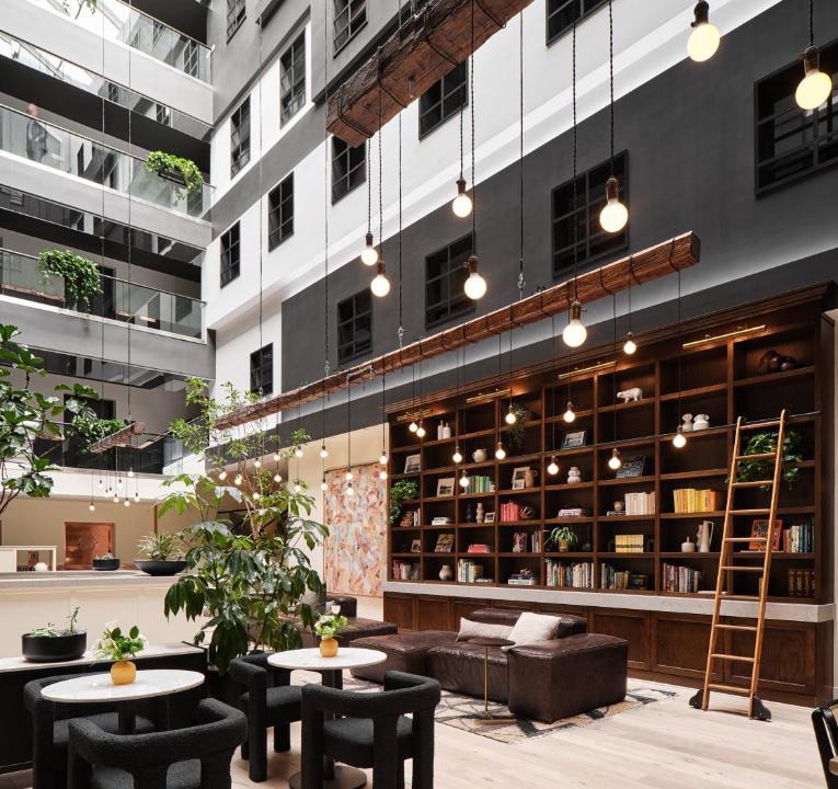 Byward Market - Parliament Hill Hotel | Metcalfe Hotel Ottawa by Gray Collection