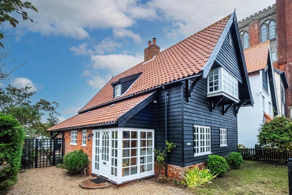 Thorpeness House | Micawbers - Aldeburgh Coastal Cottages