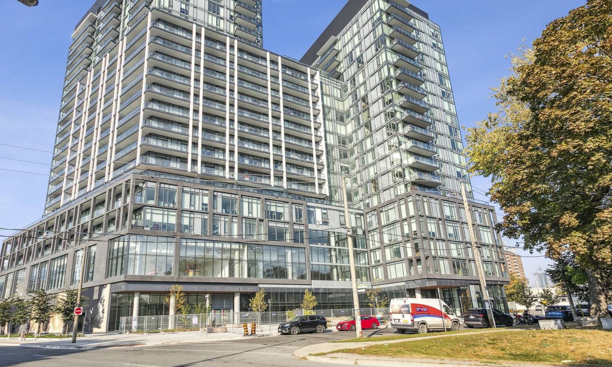 West Don Lands Condo | MID-TERM OCCUPANCY - 6+ MONTH MINIMUM; ELEGANT 1+1 CONDO IN CORKTOWN, TORONTO