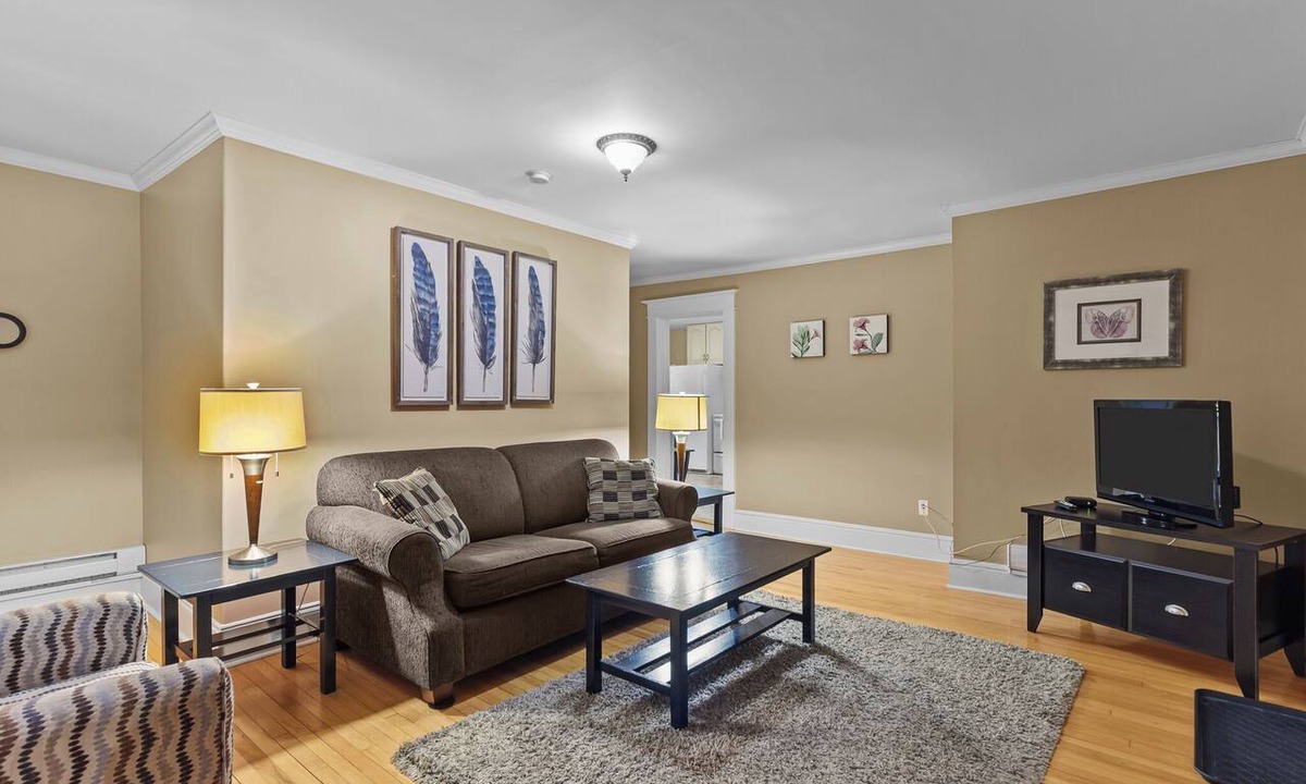 Waterford Valley Apartment | Midstream Modern 2BR Wi-Fi Parking