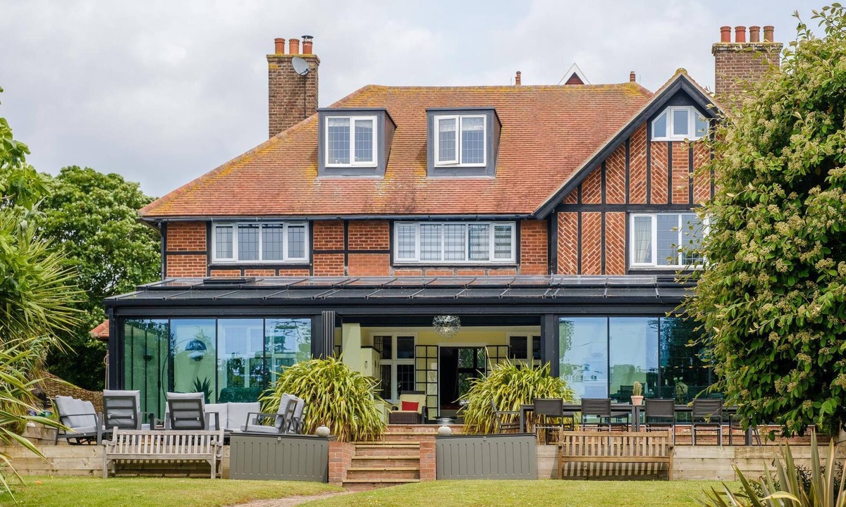 Thorpeness Cottage | Mill House - A stunning large house in Thorpeness - Close to Thorpeness Meare & Thorpness Beach - Ma