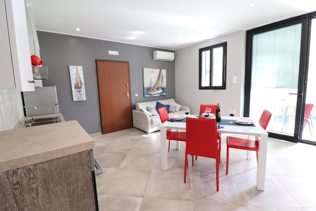 Otranto House | Modern Apartment “casa Giuditta Deluxe A Otranto” Wi-fi & Balcony