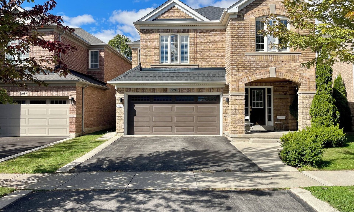 Milton House | Modern Cozy Basement Apartment with parking. 5 min to 401/GO Station
