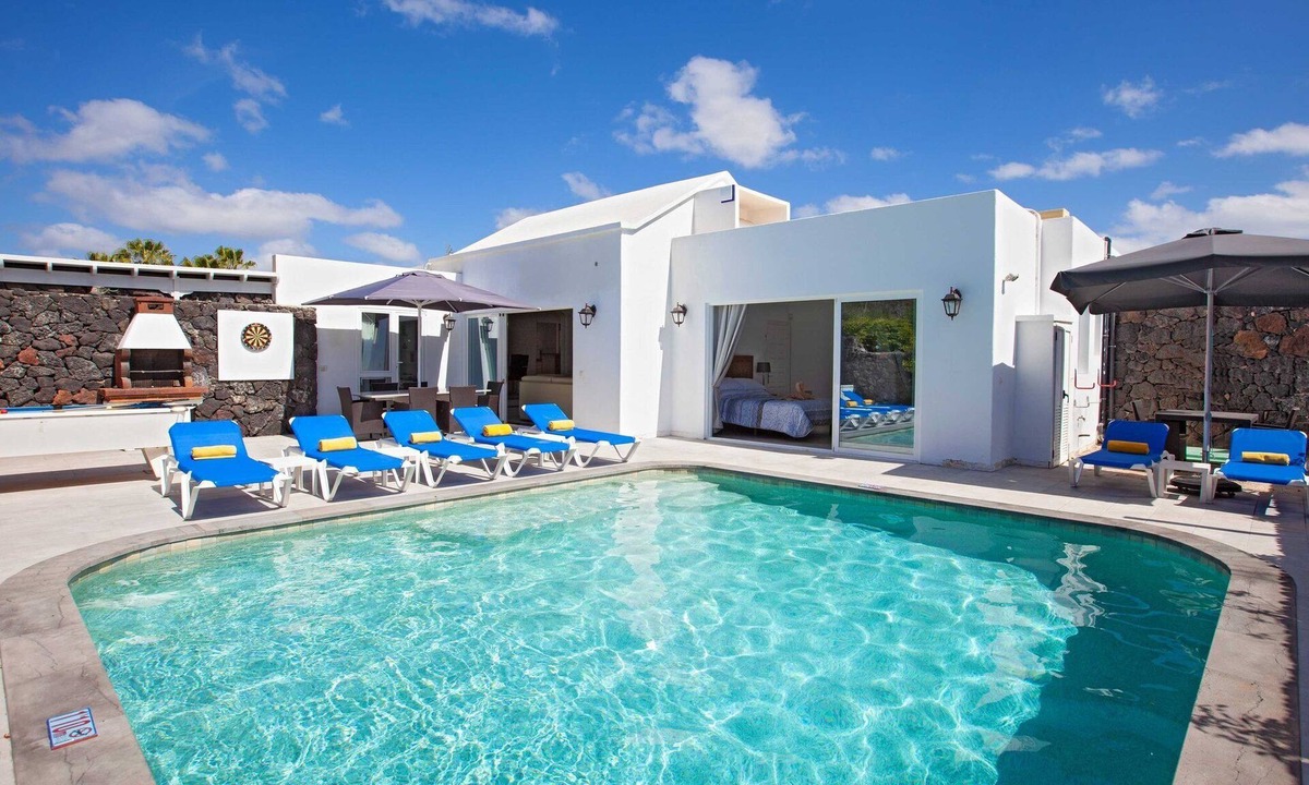 Los Mojones Villa | Modern Los Mojones Villa | Casa Penyas Blancas Dos | 4 bedrooms