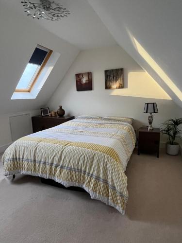 Chelmsford House | Modern Private Rooms in Chelmsford with Workspace & Free Parking