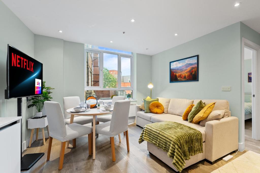 Great Baddow Apartment | Modern, Quiet & Cozy Flat in Central Chelmsford - F7