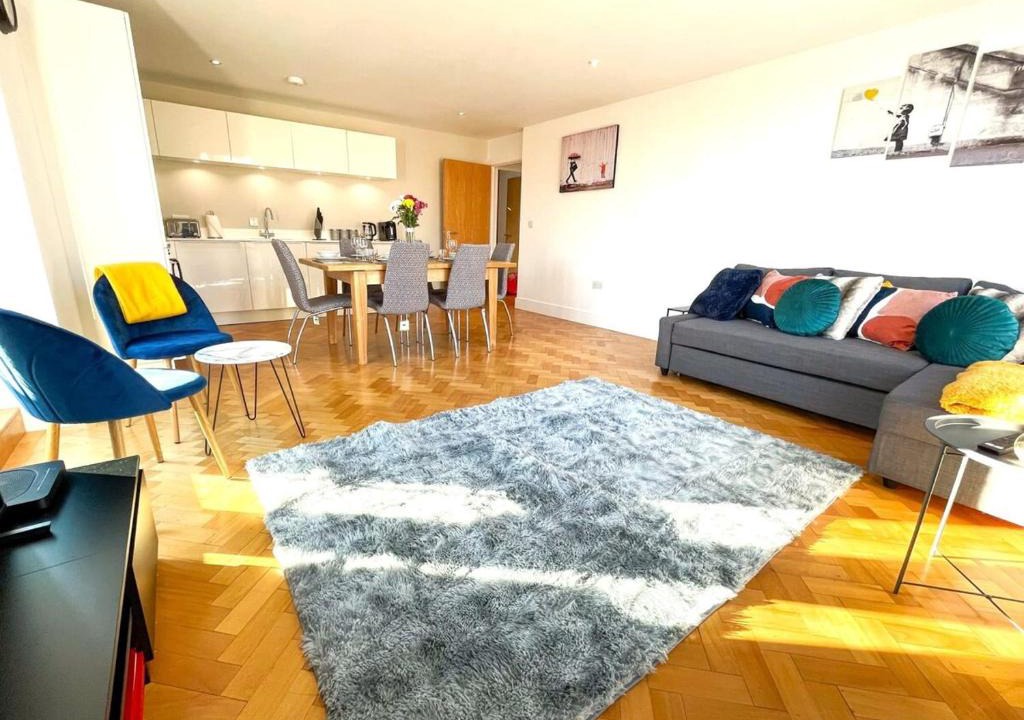 Great Baddow Apartment | Modern Town Centre Apartment