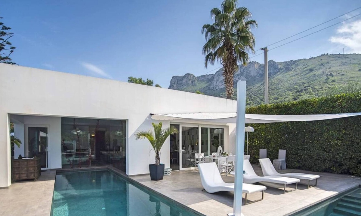 Cinisi Villa | Modern villa with pool
