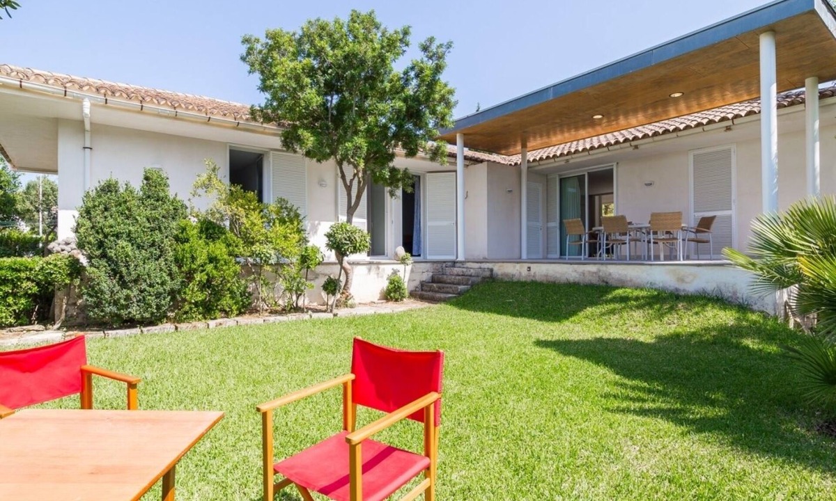 Alcudia Villa | Mollet - Beautiful villa with garden 100 meters from the beach of Port d'Alcúdia