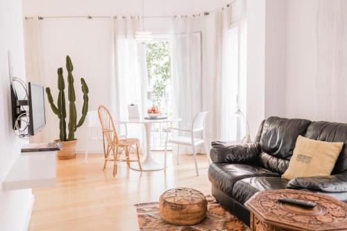 La Llotja-Born Apartment | Montmari - Turismo de Interior