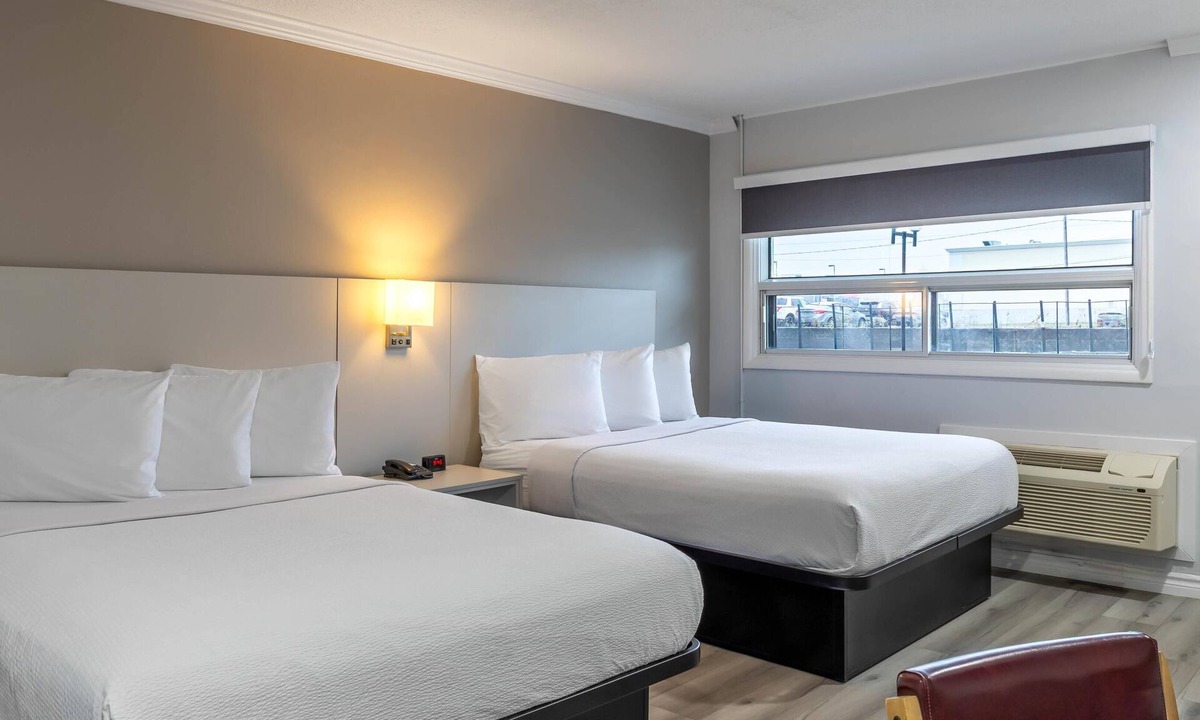 Cornwall Hotel | Motel 6 – Cornwall, ON