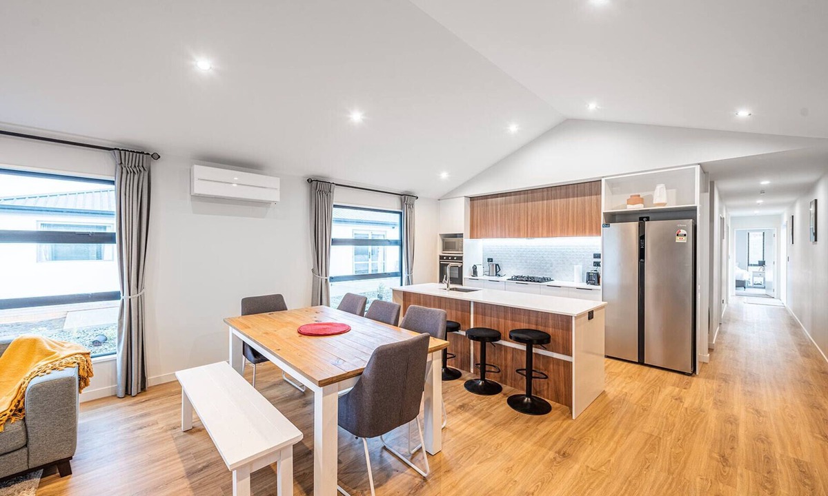 Tekapo Apartment | Mountain view/peaceful/warm/family friendly/3bedroom3bathroom/king bed/unitA