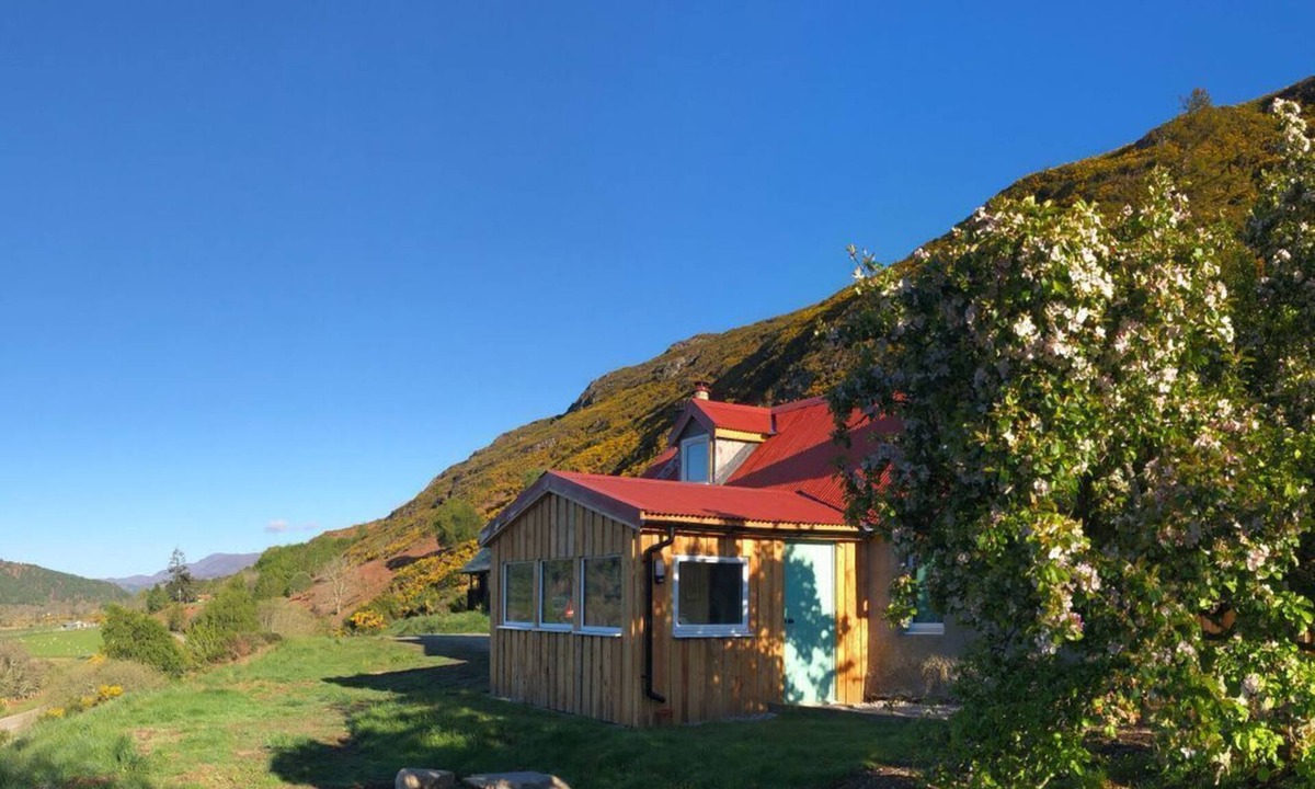 Glen Urquhart Cottage | Nan's Cottage, Beauly