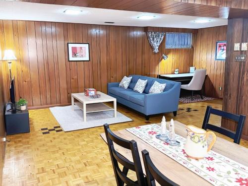 Newtonbrook House | Near Yonge Finch Subway Station spacious two-bedroom suite, Free Parking