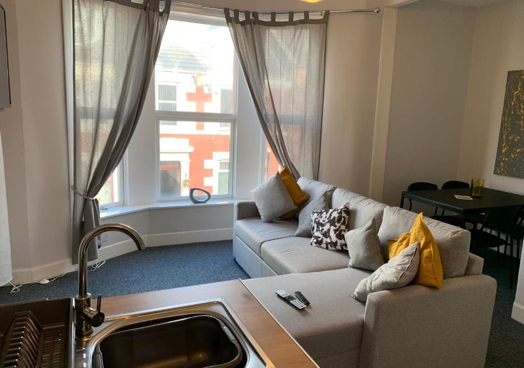 Largs Apartment | Nelson st (MAYBOLE)