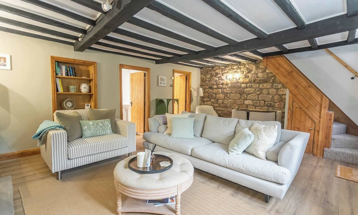 Knaresborough House | NEW! Cosy Stone Cottage With Free Parking & Wifi