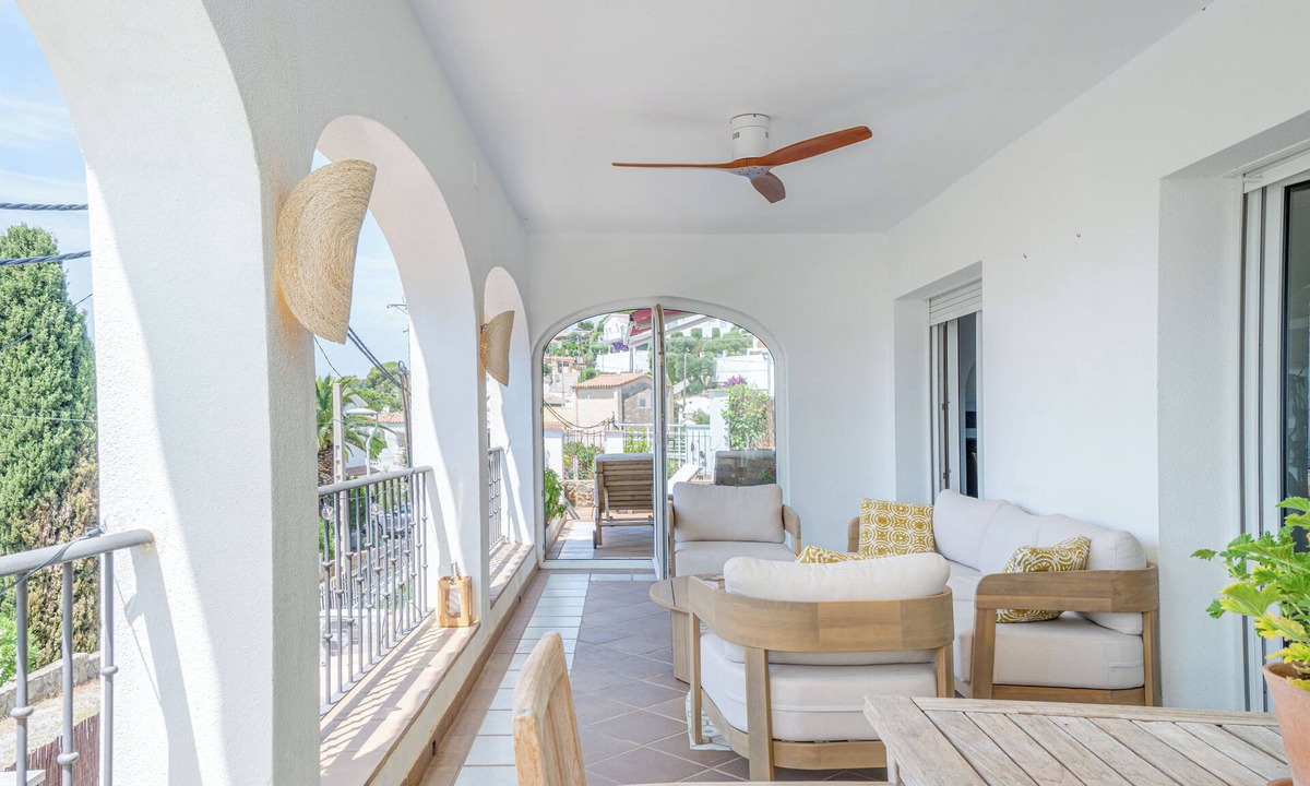 El Mas Fumats Villa | New! Magnificent sea view, near Cadaqués, swimming pool, for 8-12 people