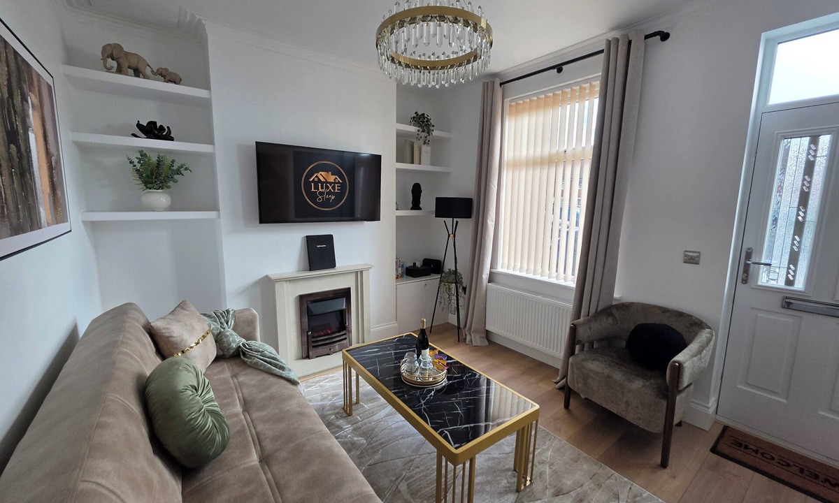 Offerton House | Newly Refurbished Suburban Luxe By Luxe Sleep
