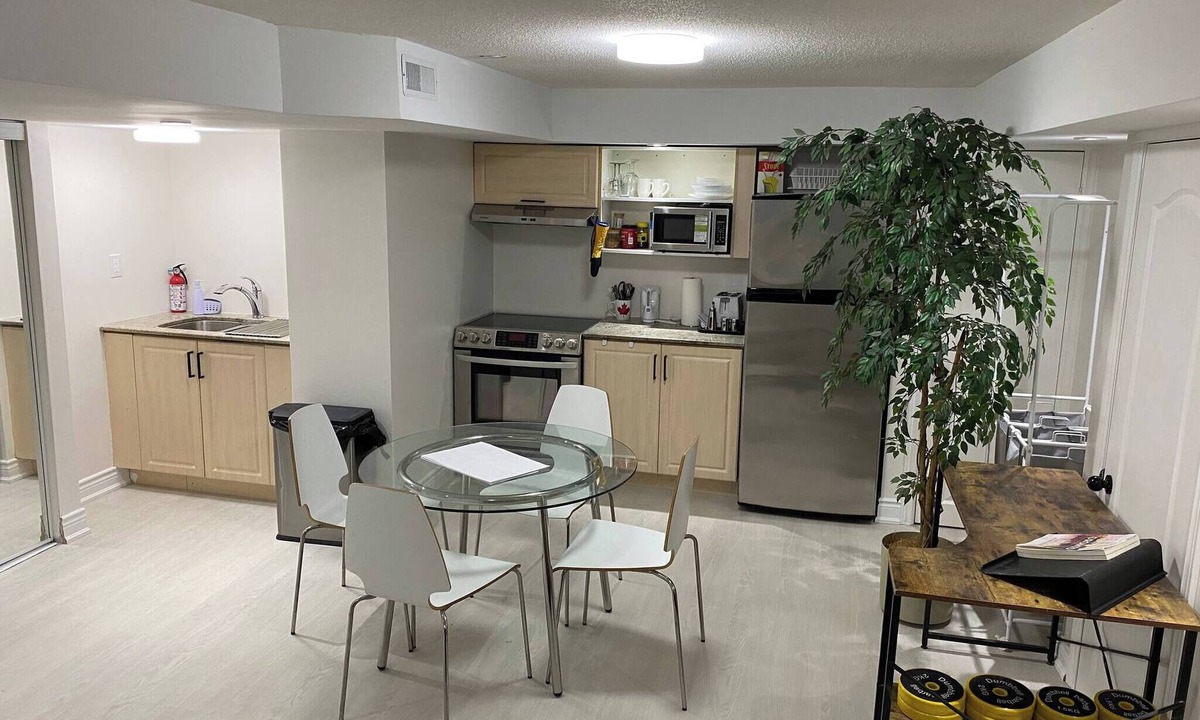 Meadowvale Village Apartment | Newly Renovated Two Bedroom Apartment