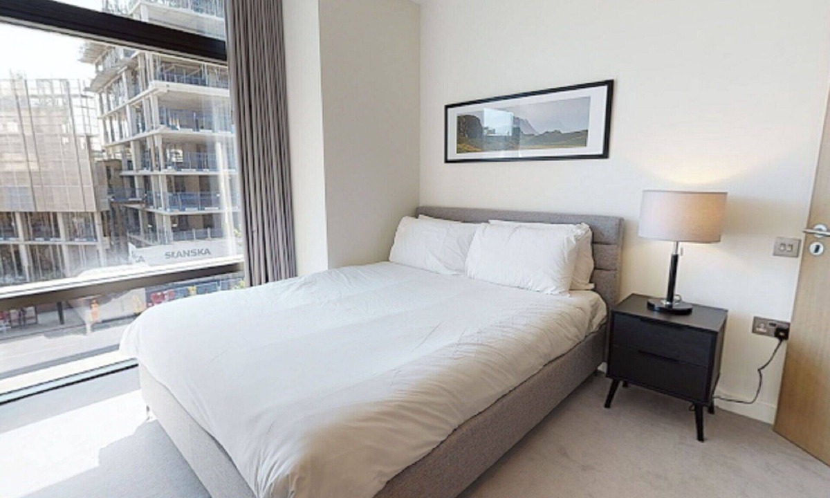 Bishopsgate Apartment | Nice apartment for 2 people with WIFI, pool and TV
