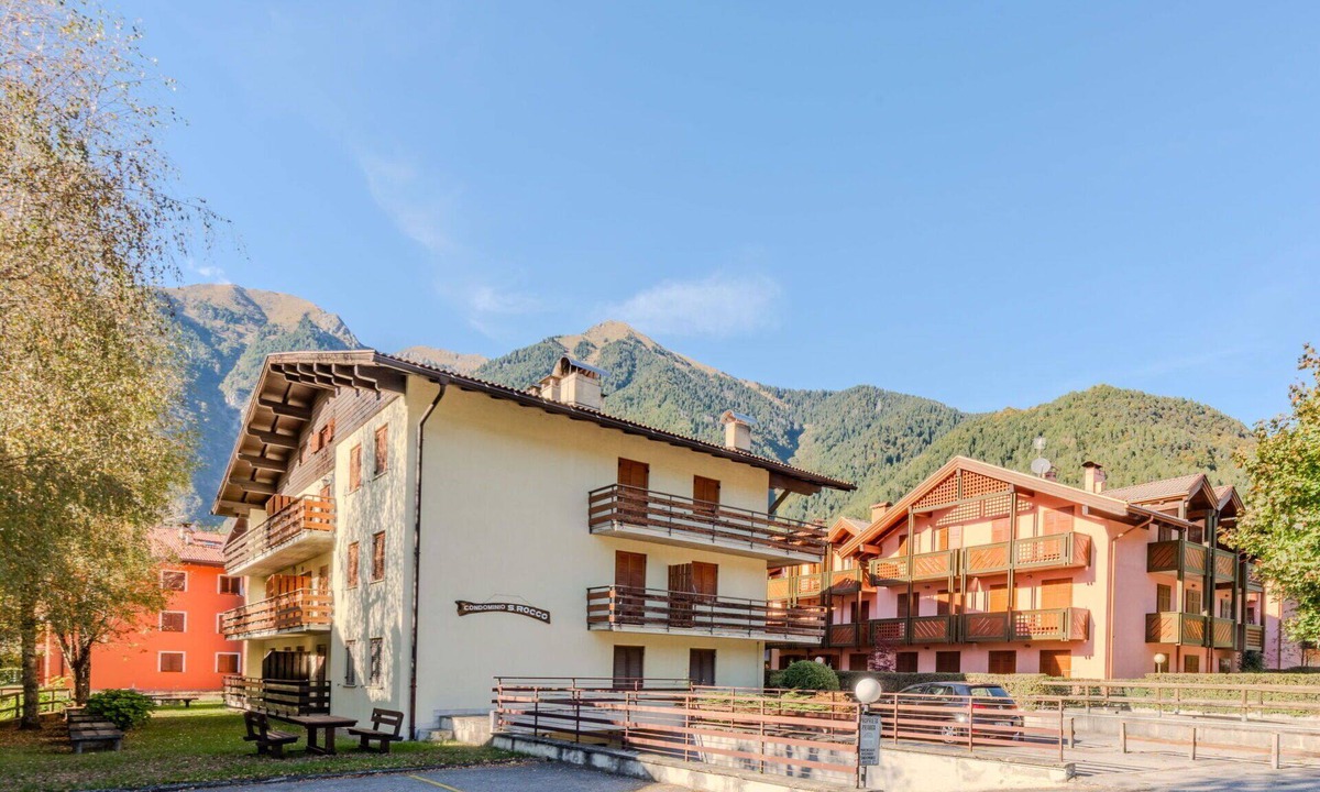 Carisolo Apartment | Nice apartment for 4 people with TV