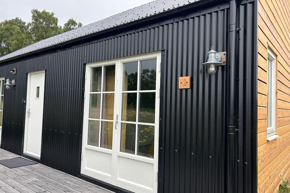 Kirkhill Cabin | No. 4, Wester Kirkhill Lodges