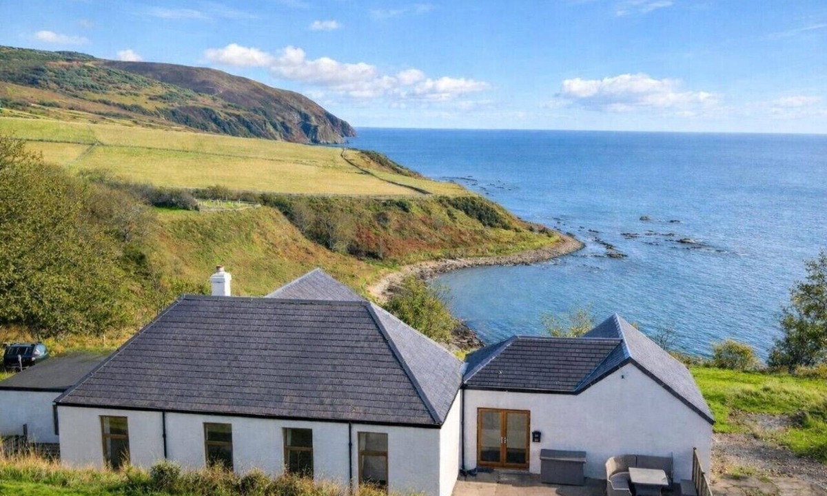 Helmsdale House | Offering a serene Highland hideaway, perfect for rest, recharge, and escape.