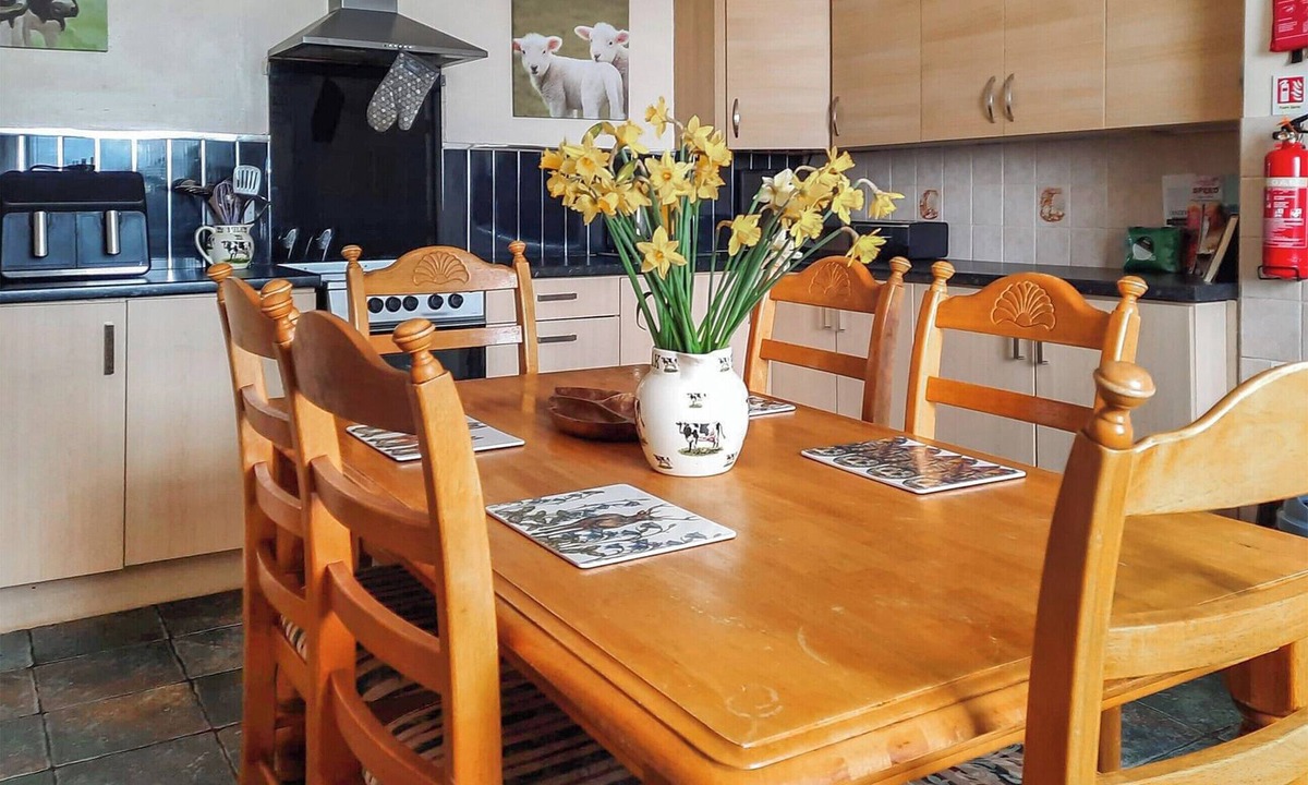 Kilkenzie Cottage | Old Barn Farmhouse - CC539038