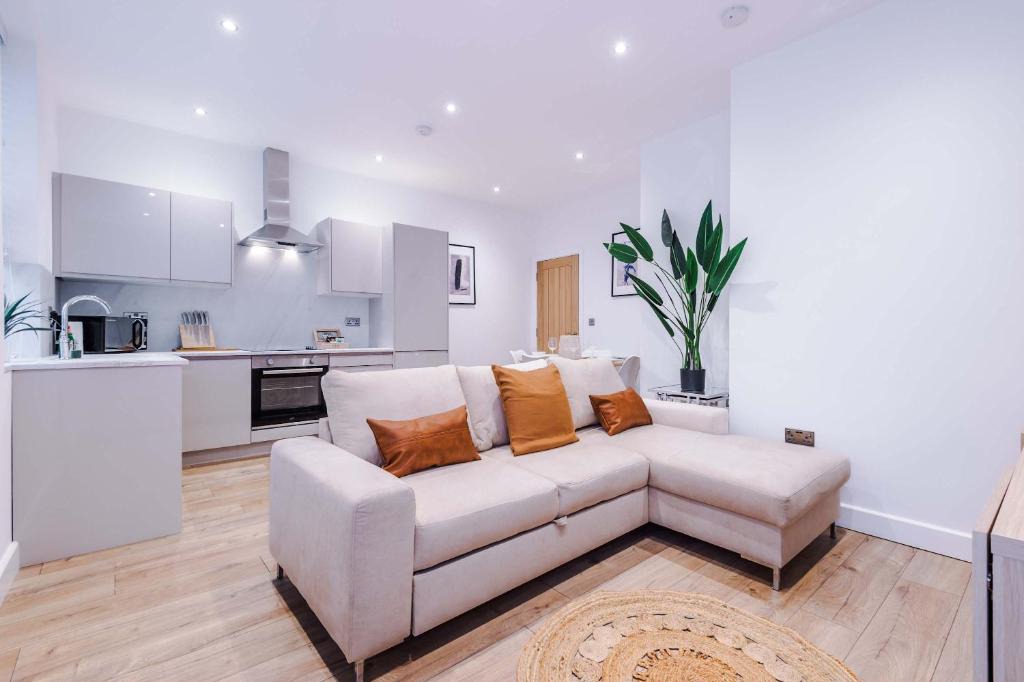 Hull Apartment | Old Town Hull Apt 2 - Sleeps 4 - Town Centre