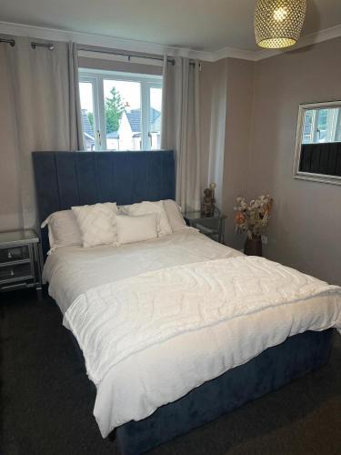 Motherwell Apartment | One bedroom flat close to city centre