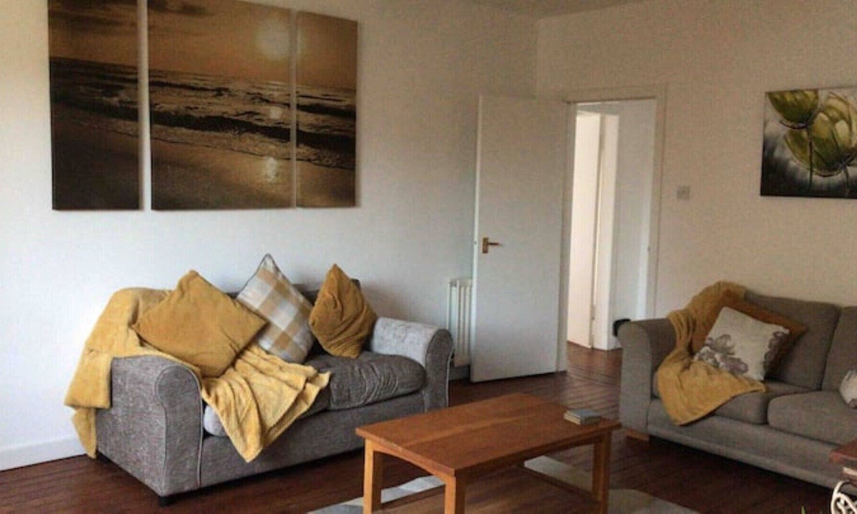 Helensburgh Apartment | Only by the sea will do