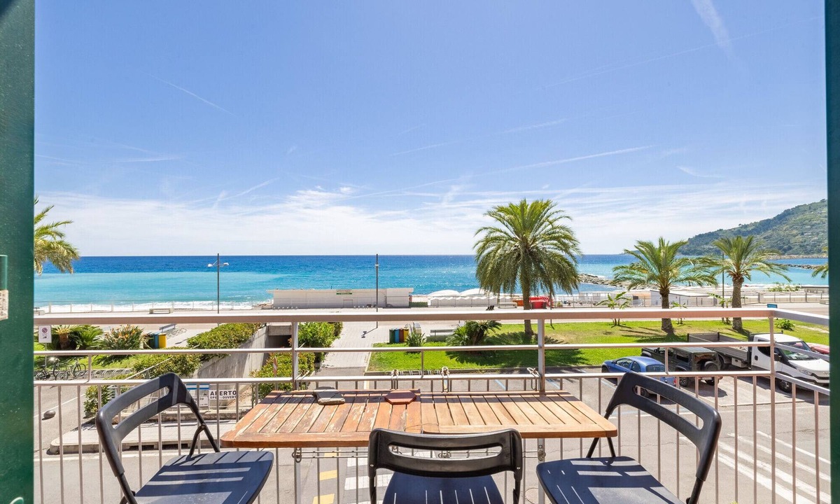 Ospedaletti Apartment | Ospedaletti by the Sea by Wonderful Italy