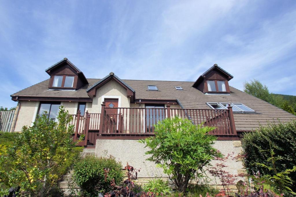 Lochearnhead House | Osprey View