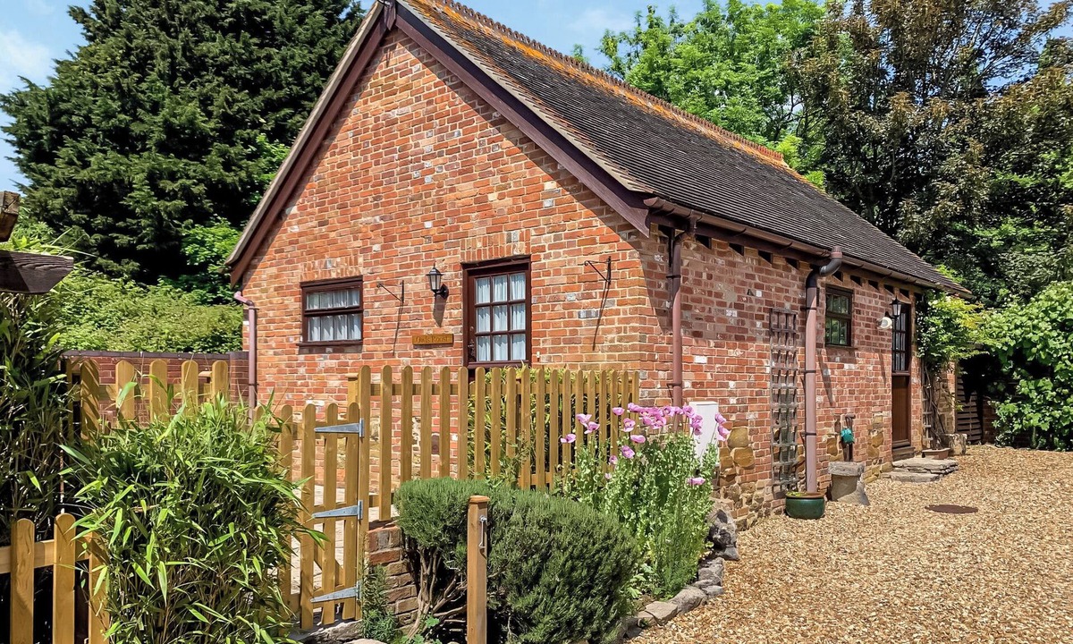 Poole Cottage | Owl's Roost - UK36323