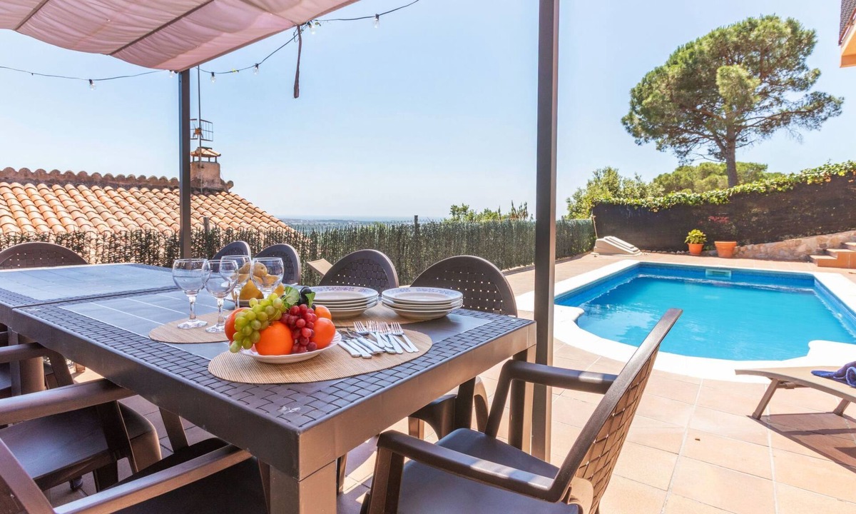 El Mas Mora House | Panoramic by Interhome