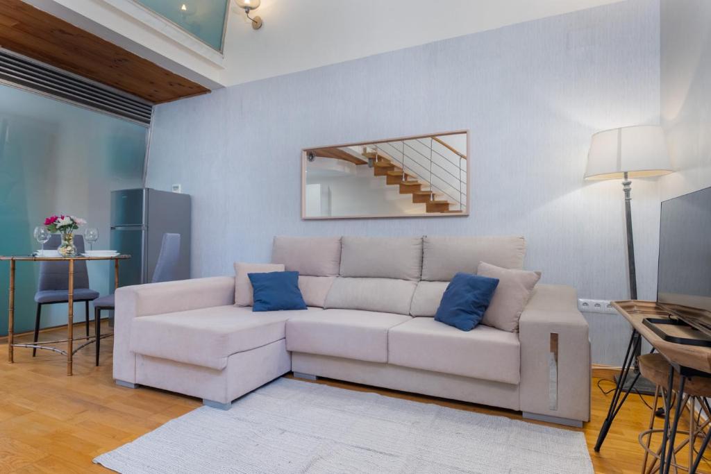 Alameda Apartment | Panther Home Becas