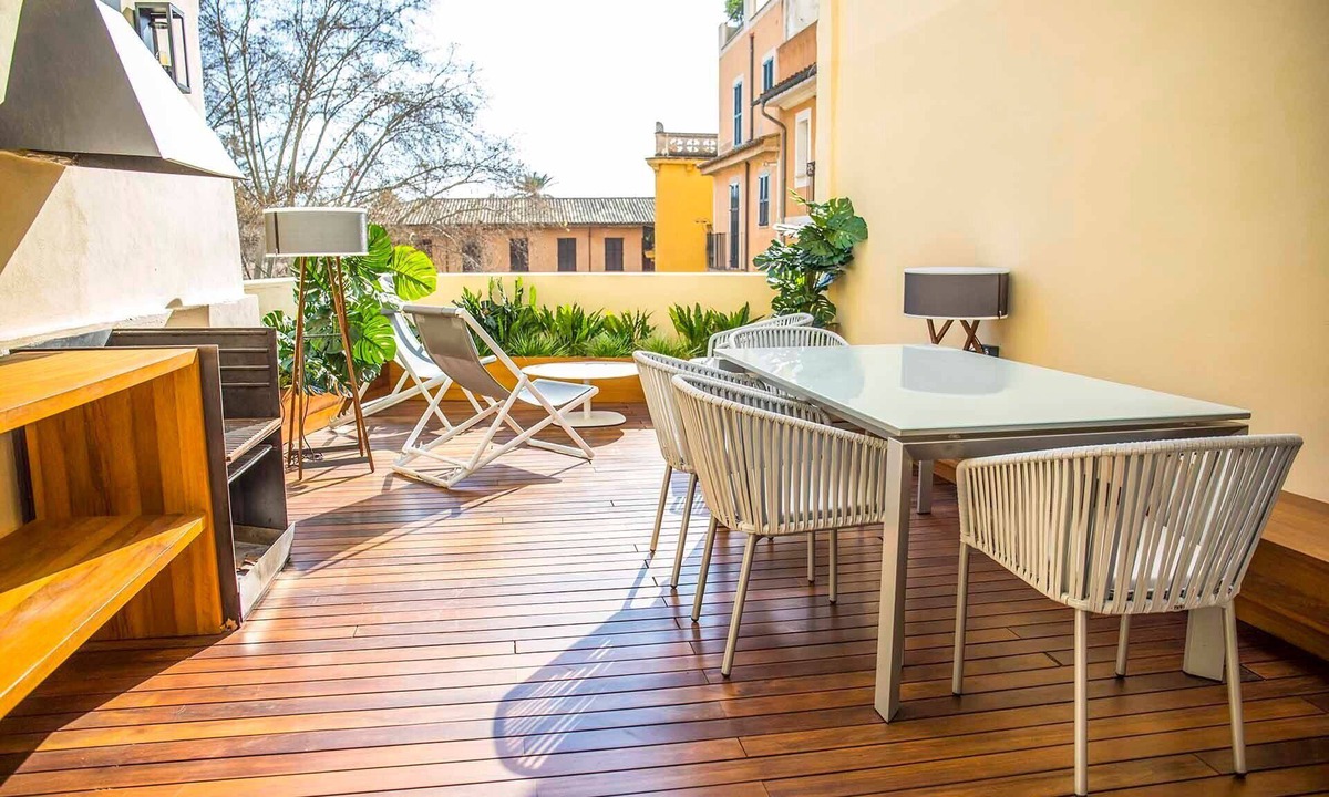 La Llotja-Born House | Paramount Townhouse - Three Bedroom Apartment, Sleeps 6