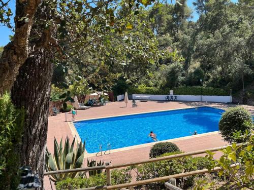 Calella de Palafrugell Apartment | Parc Golfet - Apartamento para 3 con WiFi, AC y Piscina