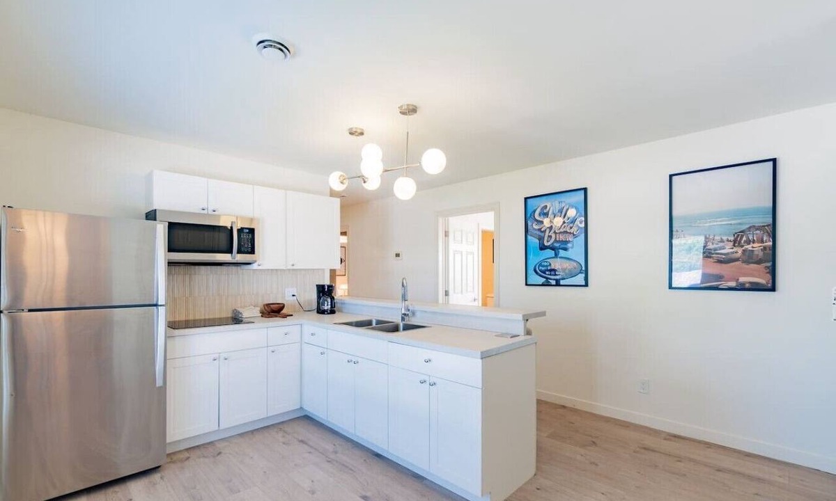 Niagara Falls Apartment | Parkway Boutique Suite B, 10 mins to Falls & Golf