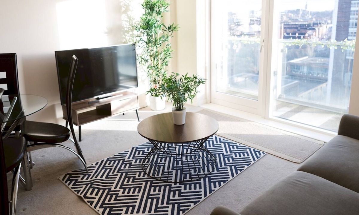 Partick Apartment | Pass the Keys | Nice 1-bedroom Glasgow Harbour City & River Views