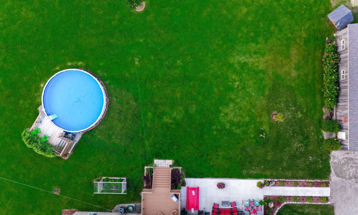 Hamilton House | Peace & luxury farm - POOL, Labyrinth near beach