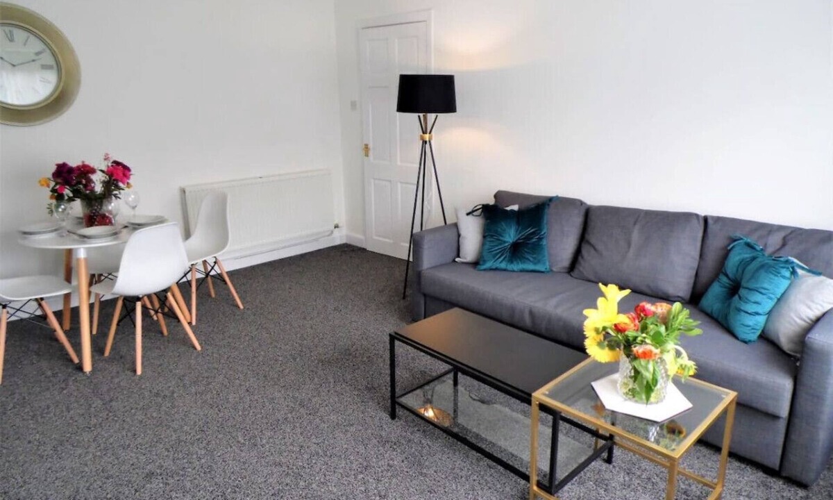 Linthouse Apartment | Penilee Upper Apartment