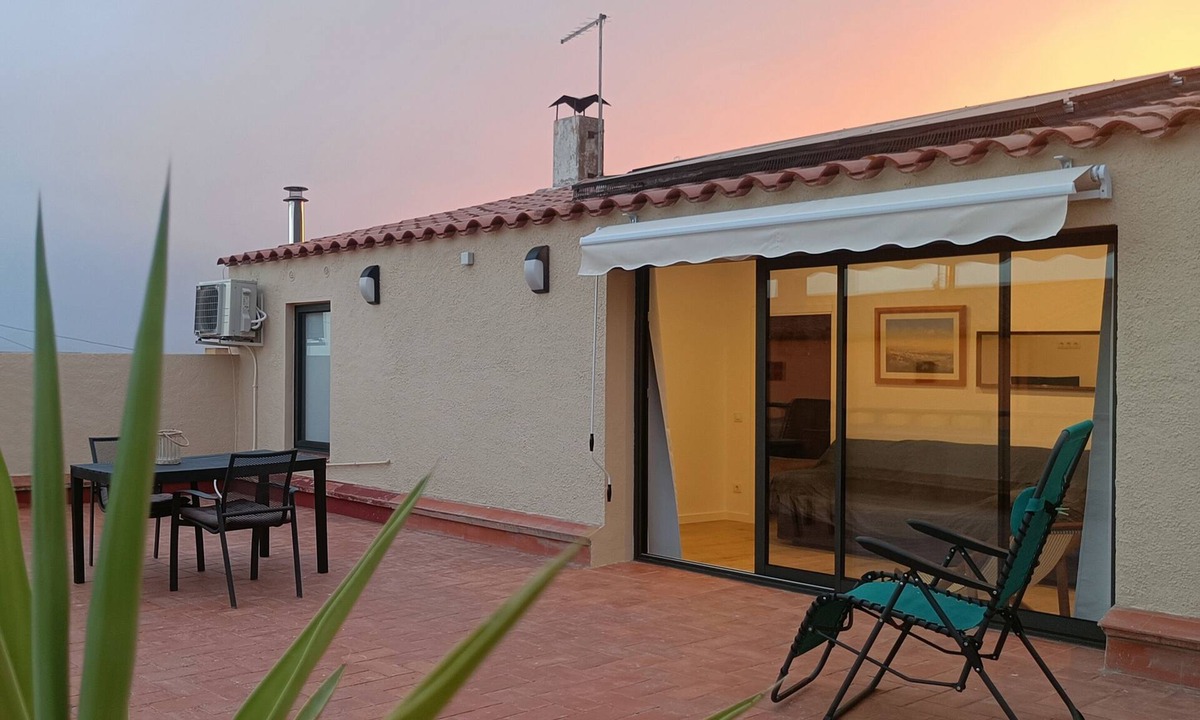 Palau-Saverdera House | Penthouse Relax: sea view, 80m² terrace, 1 Gbps fiber optic & bicycle garage