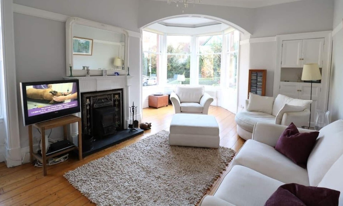 Dowanhill Apartment | Period Deco flat in west end conservation area
