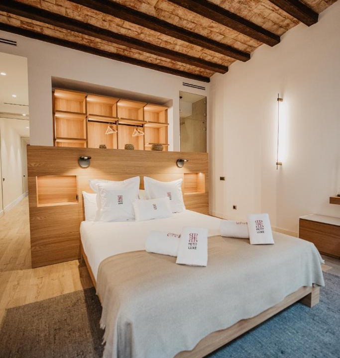 Terrassa Apartment | Petit Luxe St. Pere