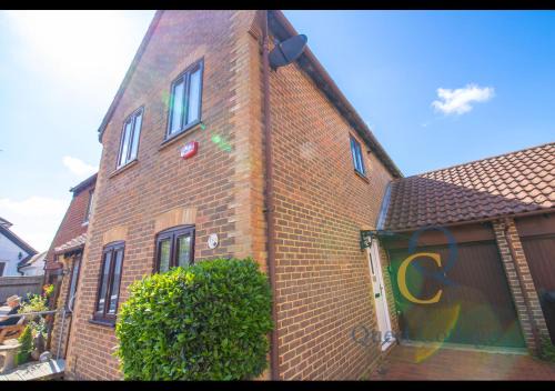 Tenterden House | Pittlesden Cottage– Ideal Location - Tenterden