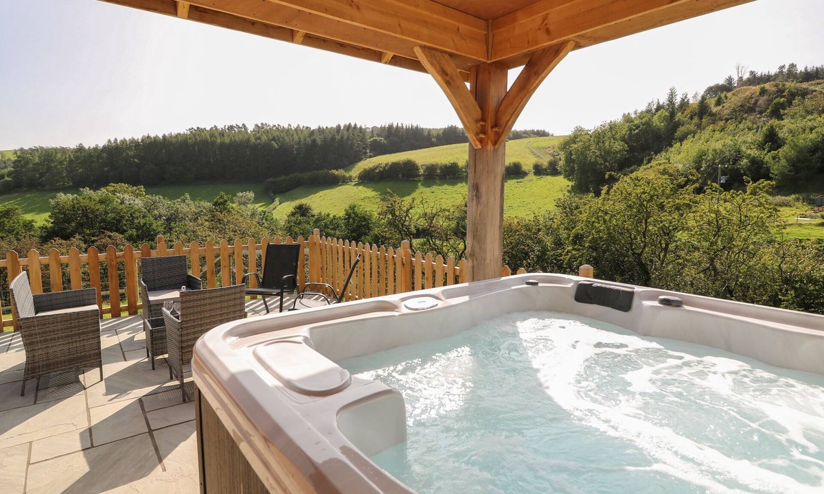 Bleddfa Cottage | Ploony Hill Cabin