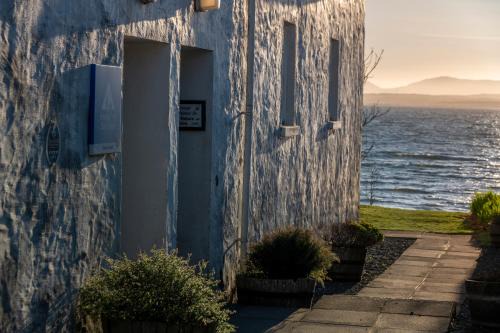 Port Charlotte Hostel | Port Charlotte Youth Hostel
