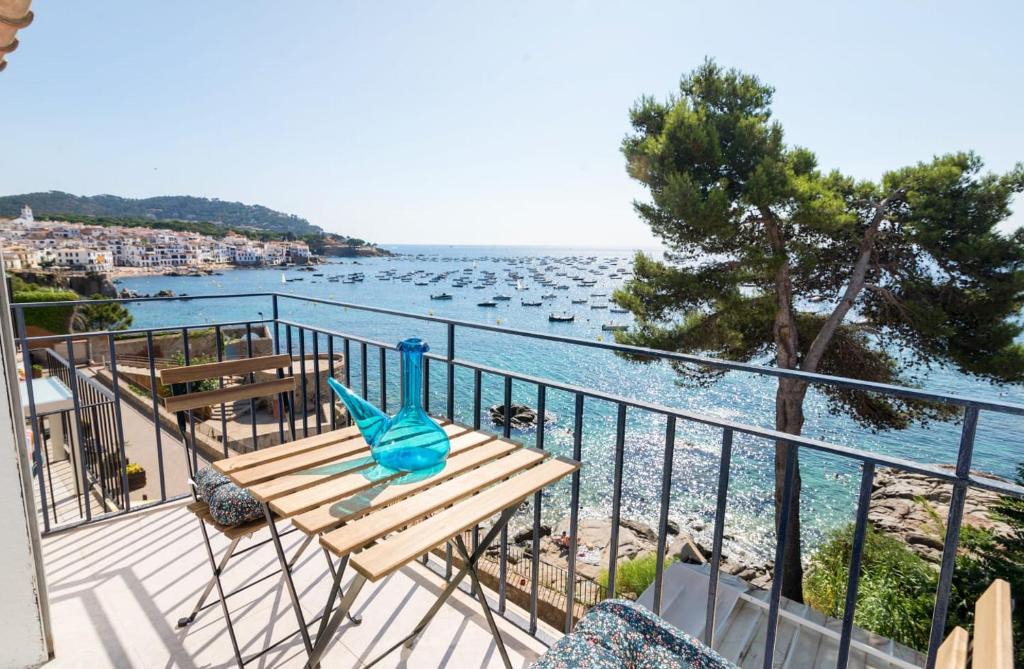Calella de Palafrugell Apartment | Precioso apartamento en primera línea de mar en Calella de Palafrugell